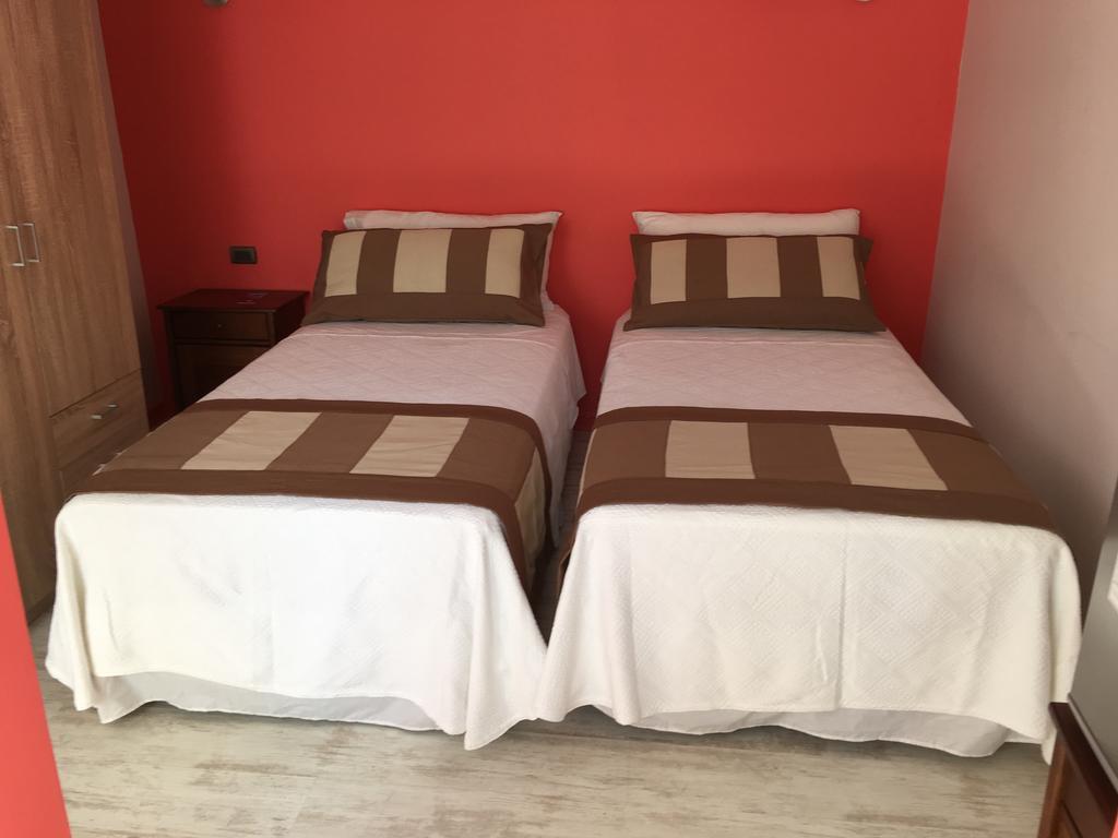 וינה דל מר Hostal Casa Yolanda מראה חיצוני תמונה